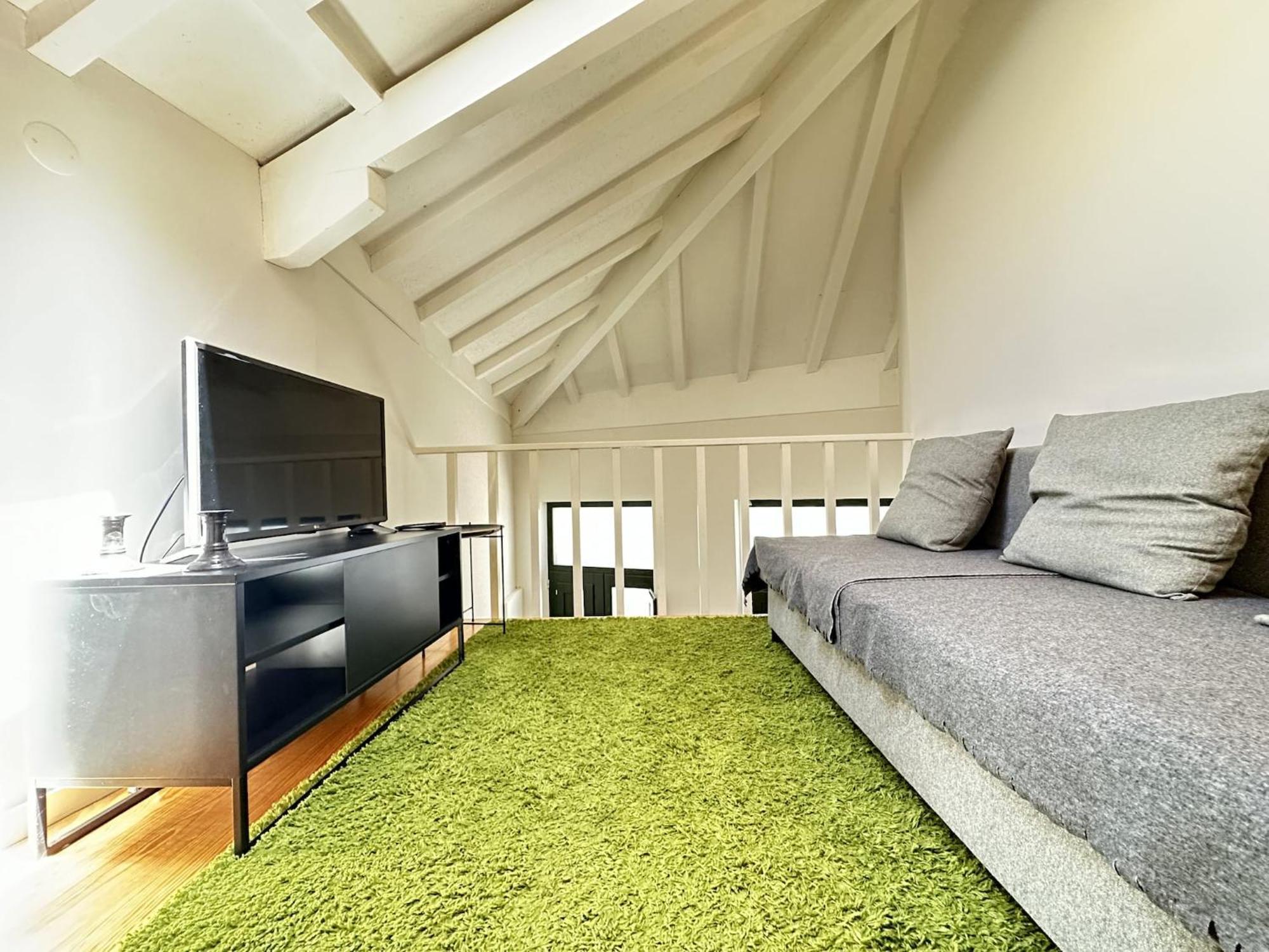 Charming 2-bedroom In Apartment
